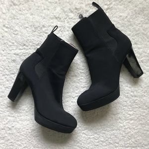 Donald J Pliner Milan 2 Stretch Bootie Black
